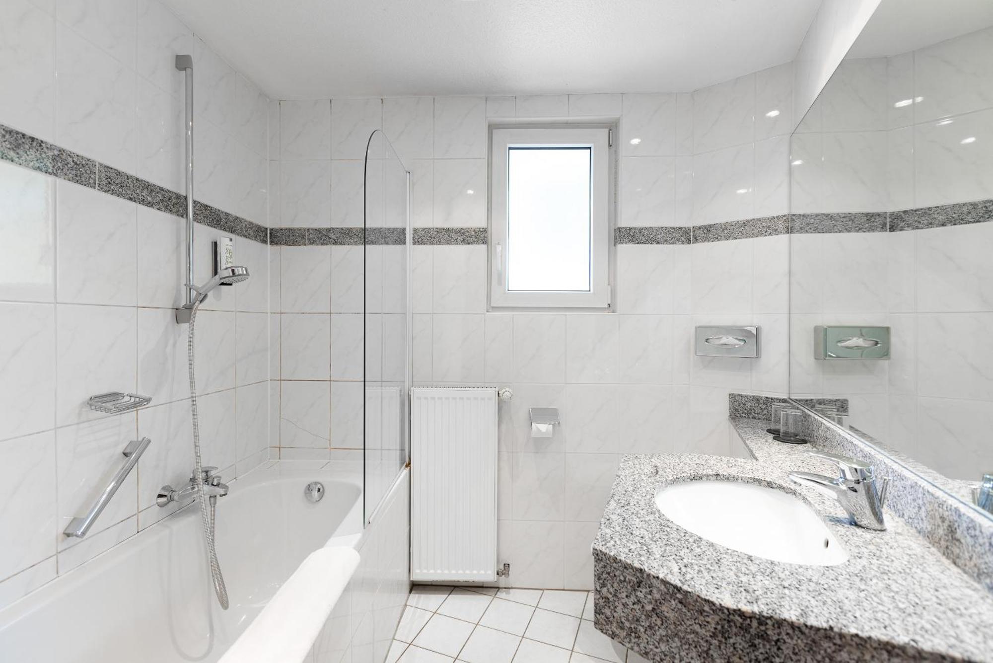 Hotel Wegener Манхайм Екстериор снимка